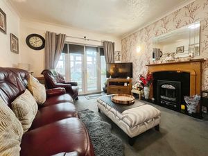 Lounge- click for photo gallery